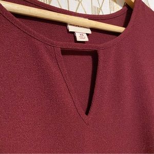 Chic maroon midi dress